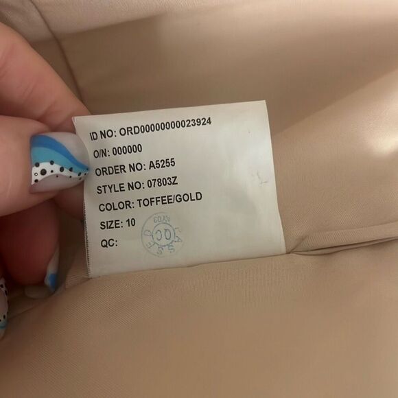 ✨Raylia Design Tiered All Over Lace Halter Midi Toffee/Gold Sz 10 Dress✨ - Picture 5 of 9